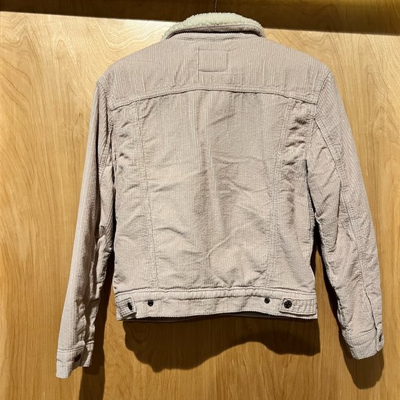 Levi's Women's Premium Ex-Boyfriend Corduroy Sherpa Trucker Jacket - Picture 7 of 8